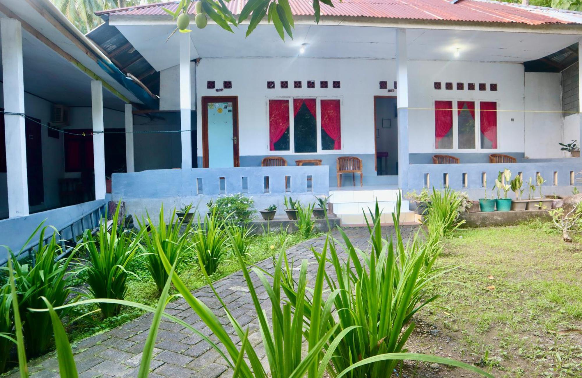 Tarsius Home Stay Rinondoran Exterior foto